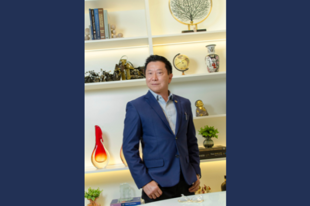 O contorno facial ganha destaque quando a lipoescultura é a melhor escolha para definir mandíbula e papada, observa Milton Seigi Hayashi.