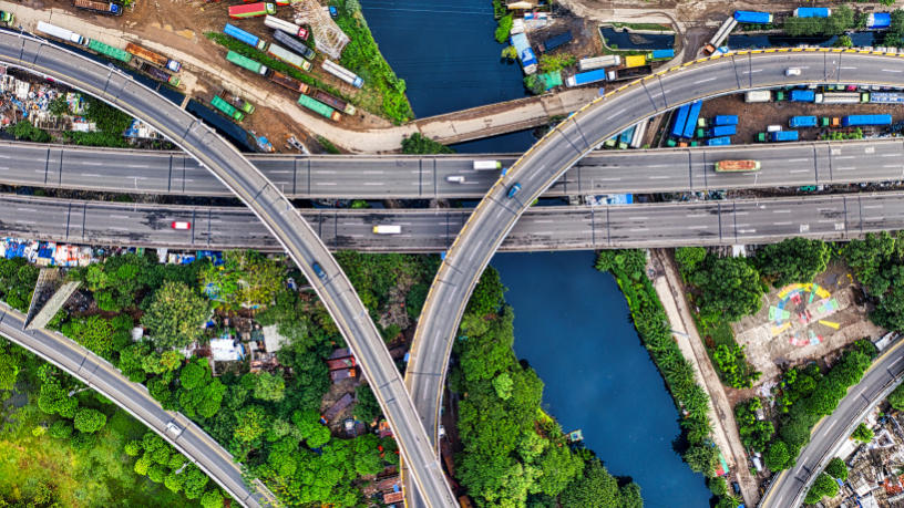 Ceará recebe R$ 1,1 bilhão em investimentos do BNDES para infraestrutura, água e tecnologia