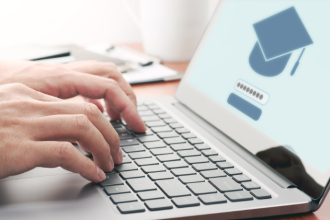 IA na educação: como utilizar a tecnologia, com a visão de Sérgio Bento De Araújo, para potencializar a aprendizagem sem abrir mão do pensamento crítico.