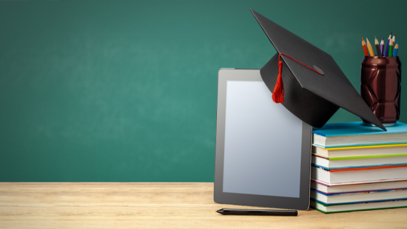 Tecnologia e pensamento crítico podem caminhar juntos na educação, e Sérgio Bento De Araújo mostra como aplicar a IA de forma estratégica e consciente no processo de aprendizagem.